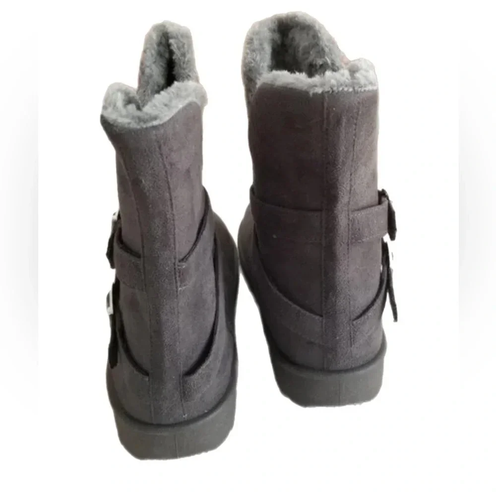 New Attitude Eddie Gray Boots size 8 medium JJ346.  Fax fur inside.